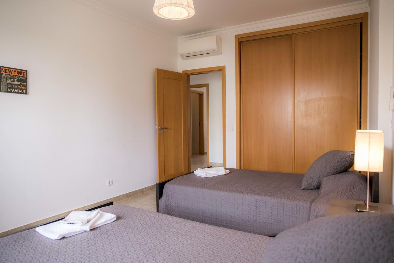 Appartement C02 - Luxury 3 Bed With Pool View Lagos