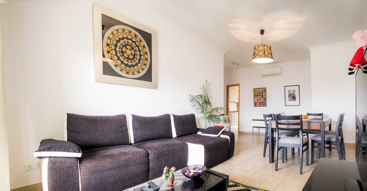 C02 - Luxury 3 Bed With Pool View Appartement