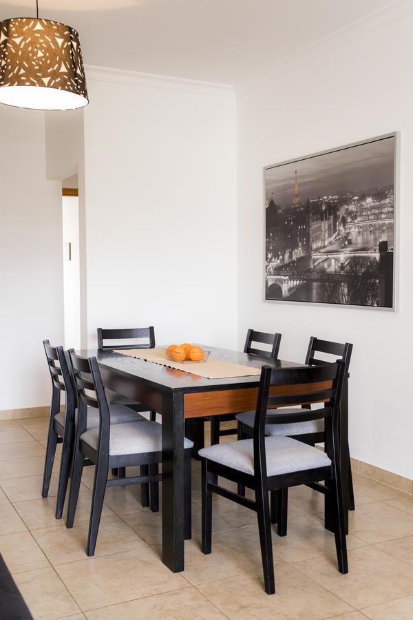 C02 - Luxury 3 Bed With Pool View Appartement *